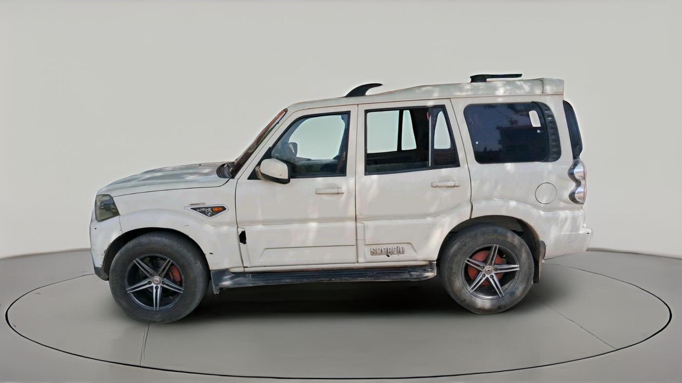 2017 Mahindra Scorpio S4 PLUS, Diesel, Manual, 88,136 km, exterior