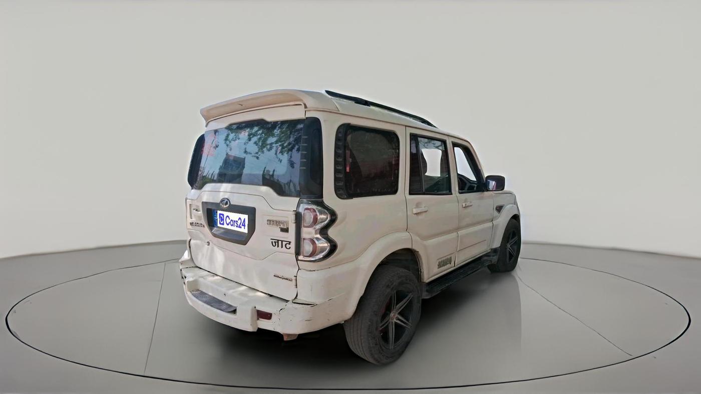 2017 Mahindra Scorpio S4 PLUS, Diesel, Manual, 88,136 km, exterior