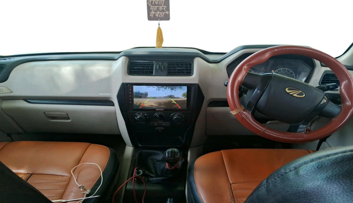 2017 Mahindra Scorpio S4 PLUS, Diesel, Manual, 88,136 km, interior