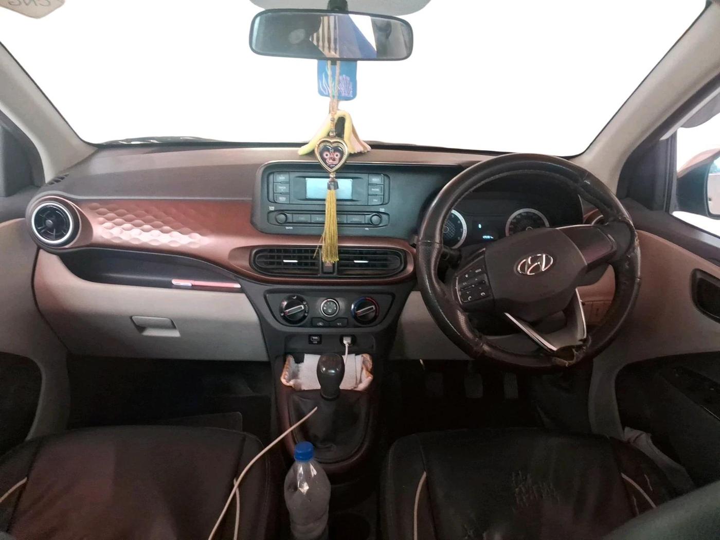 2021 Hyundai AURA S 1.2 CNG, CNG, Manual, 1,29,381 km, interior