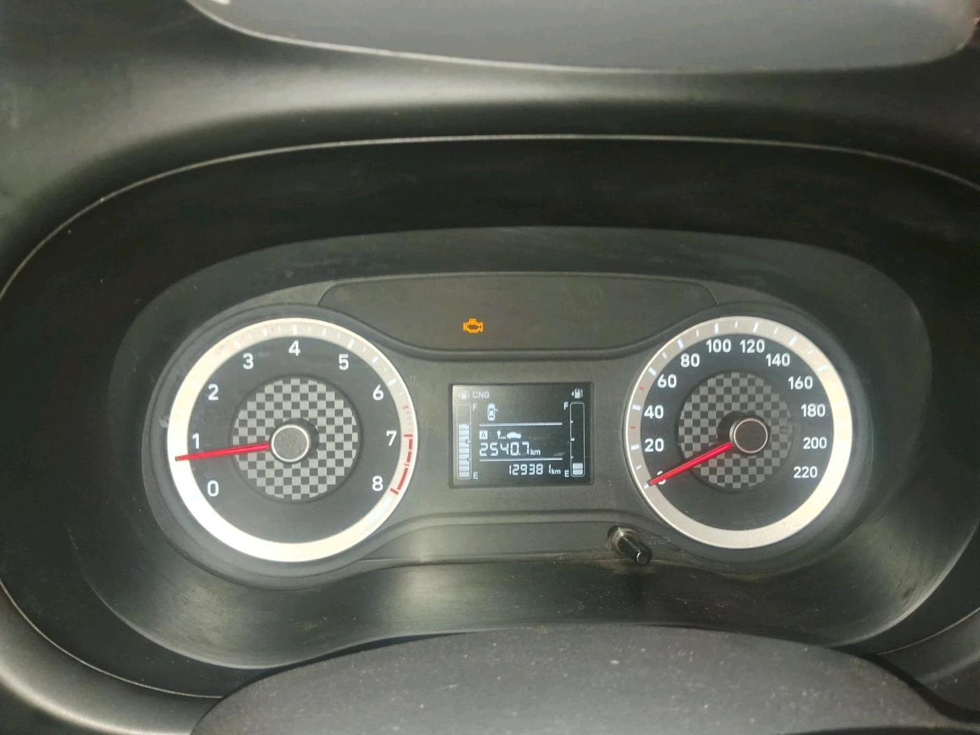2021 Hyundai AURA S 1.2 CNG, CNG, Manual, 1,29,381 km, interior