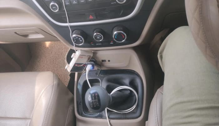 2022 Mahindra BOLERO NEO N 8, Diesel, Manual, 93,890 km, interior