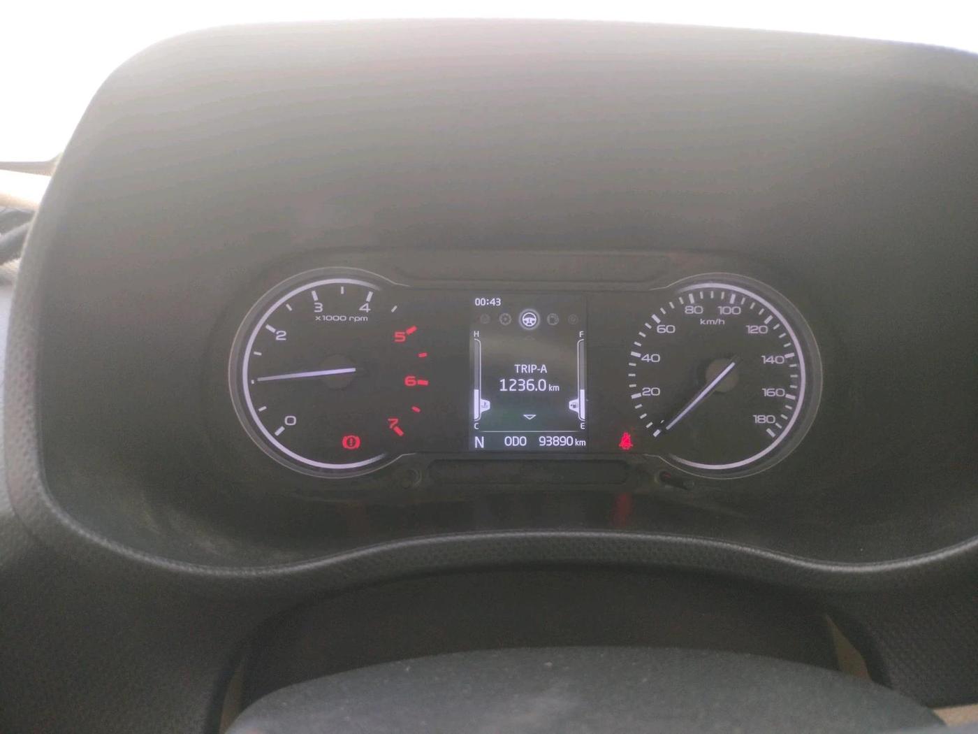 2022 Mahindra BOLERO NEO N 8, Diesel, Manual, 93,890 km, interior