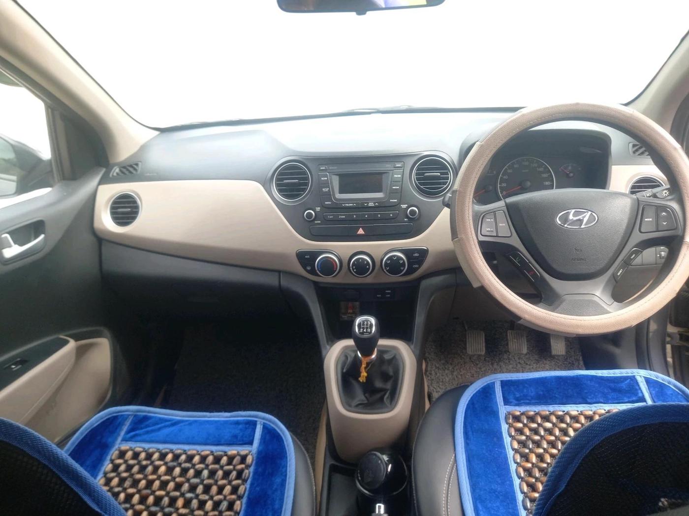 2016 Hyundai Grand i10 SPORTZ 1.2 KAPPA VTVT, Petrol, Manual, 26,144 km, interior