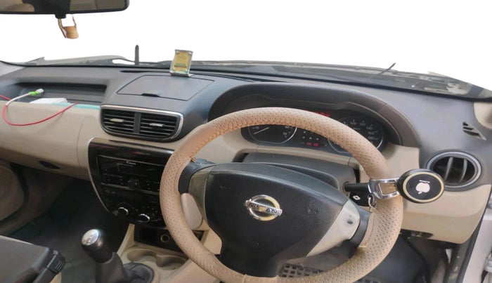 2014 Nissan Terrano XL (D), Diesel, Manual, 1,20,510 km, interior