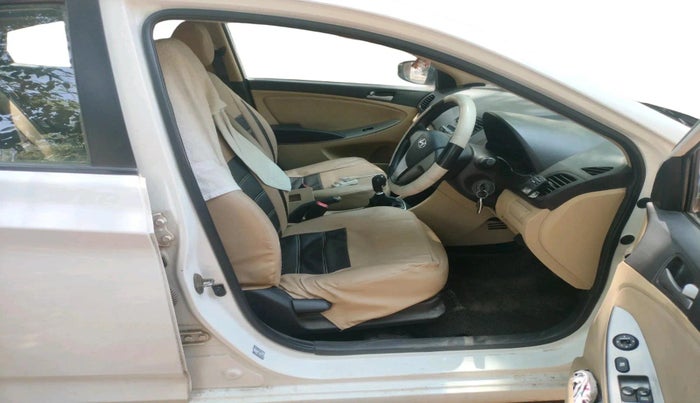 2016 Hyundai Verna 1.4 VTVT, Petrol, Manual, 70,440 km, interior