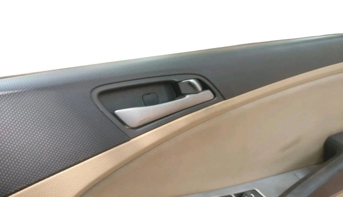 2016 Hyundai Verna 1.4 VTVT, Petrol, Manual, 70,440 km, interior