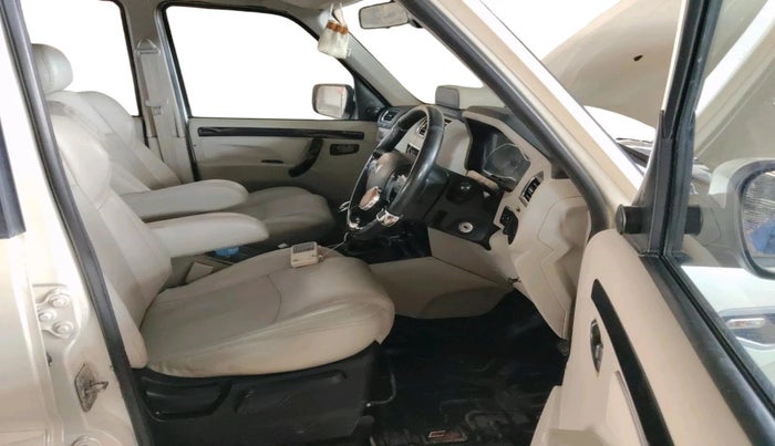 2018 Mahindra Scorpio S11 2WD, Diesel, Manual, 1,46,943 km, interior