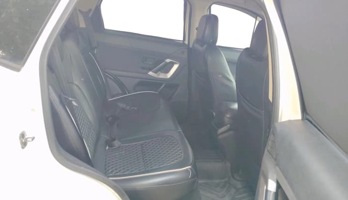 2019 Tata Harrier XM 2.0L KRYOTEC, Diesel, Manual, 1,31,422 km, interior