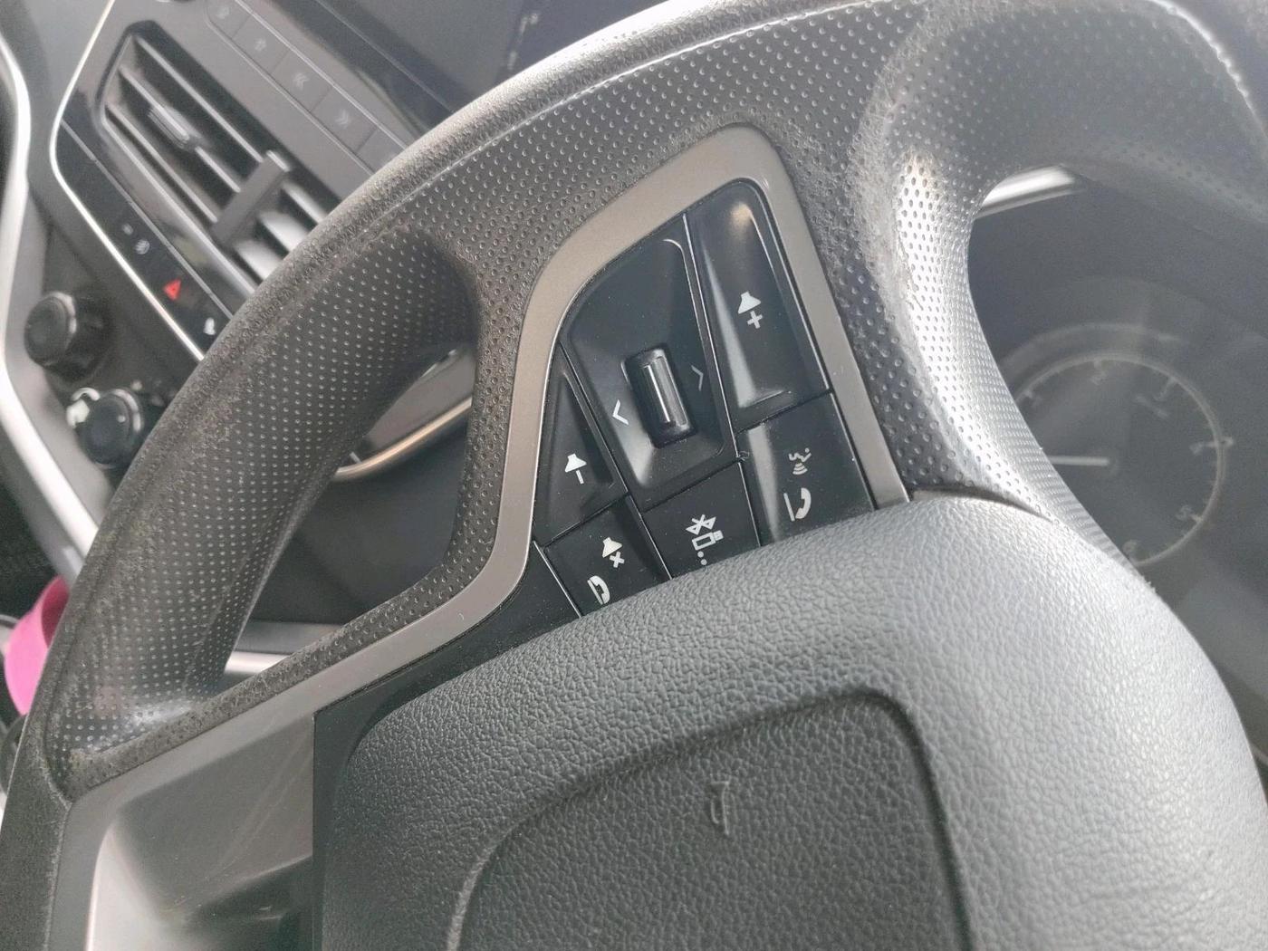2019 Tata Harrier XM 2.0L KRYOTEC, Diesel, Manual, 1,31,422 km, interior