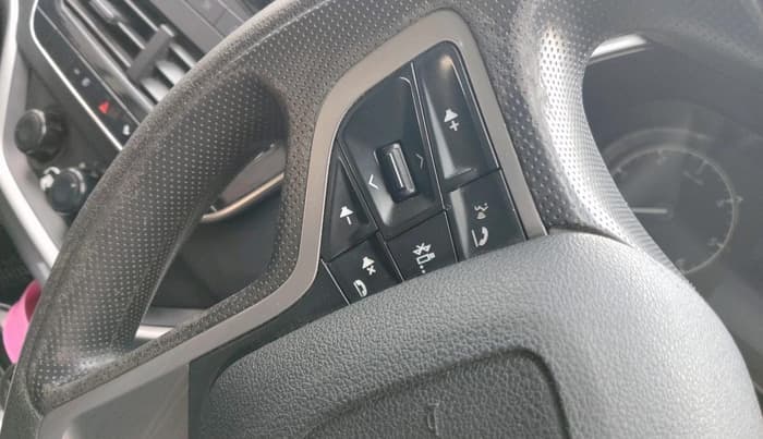 2019 Tata Harrier XM 2.0L KRYOTEC, Diesel, Manual, 1,31,422 km, interior