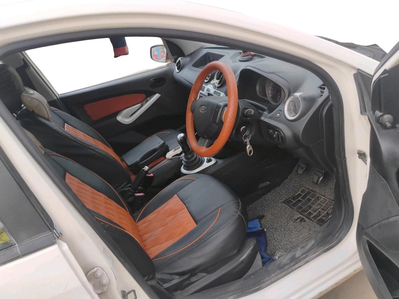 2012 Ford Figo ZXI 1.4 DIESEL, Diesel, Manual, 1,70,879 km, interior