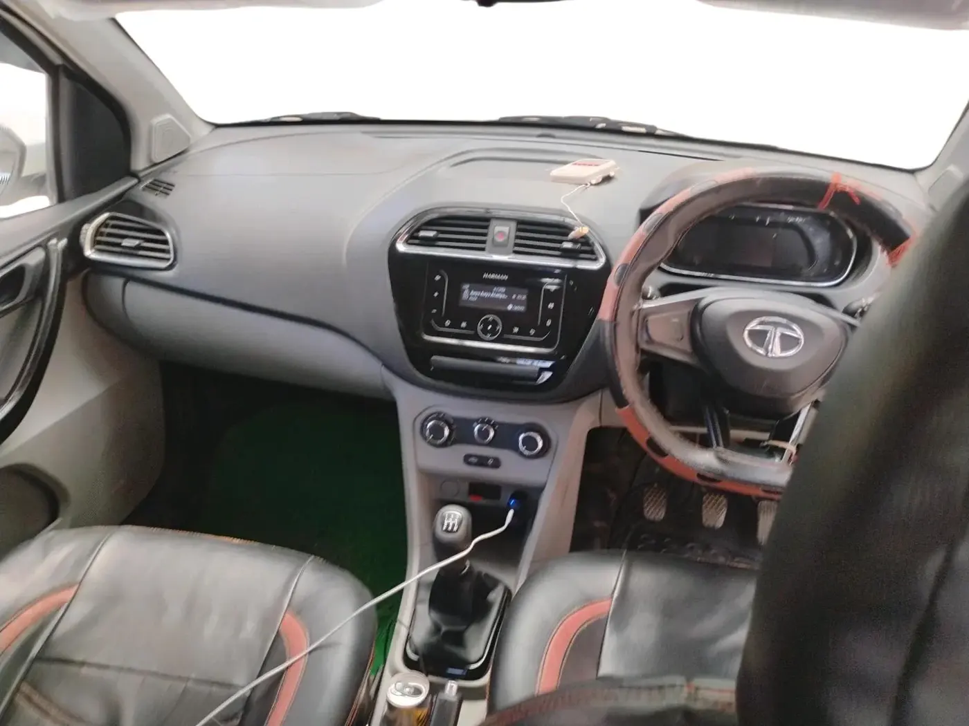 2020 Tata Tiago XT PETROL, Petrol, Manual, 31,464 km, interior