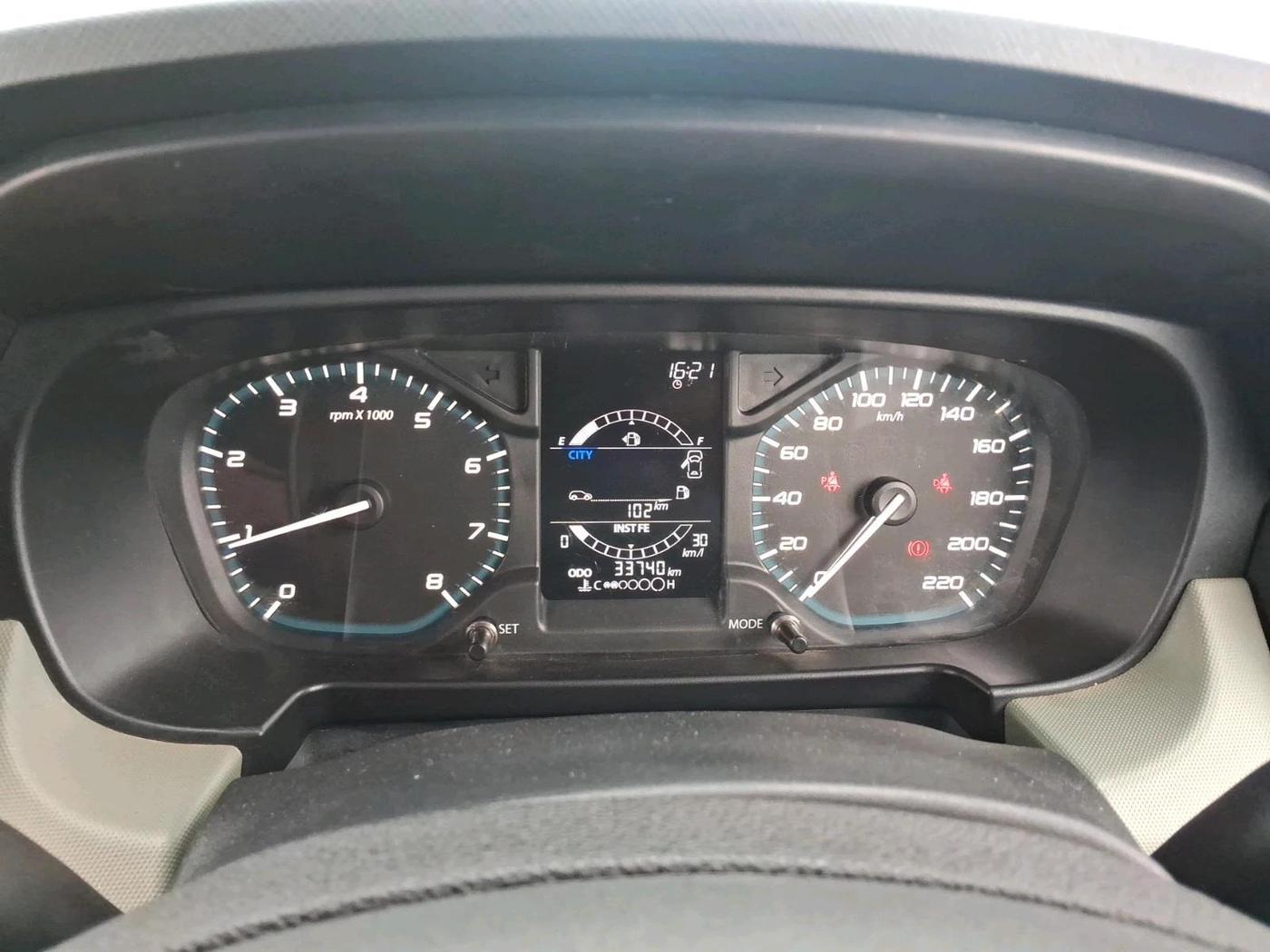 2022 Tata PUNCH ADVENTURE MT, Petrol, Manual, 33,740 km, interior