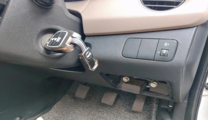 2017 Hyundai Grand i10 SPORTZ (O) 1.2 KAPPA VTVT, Petrol, Manual, 74,485 km, interior