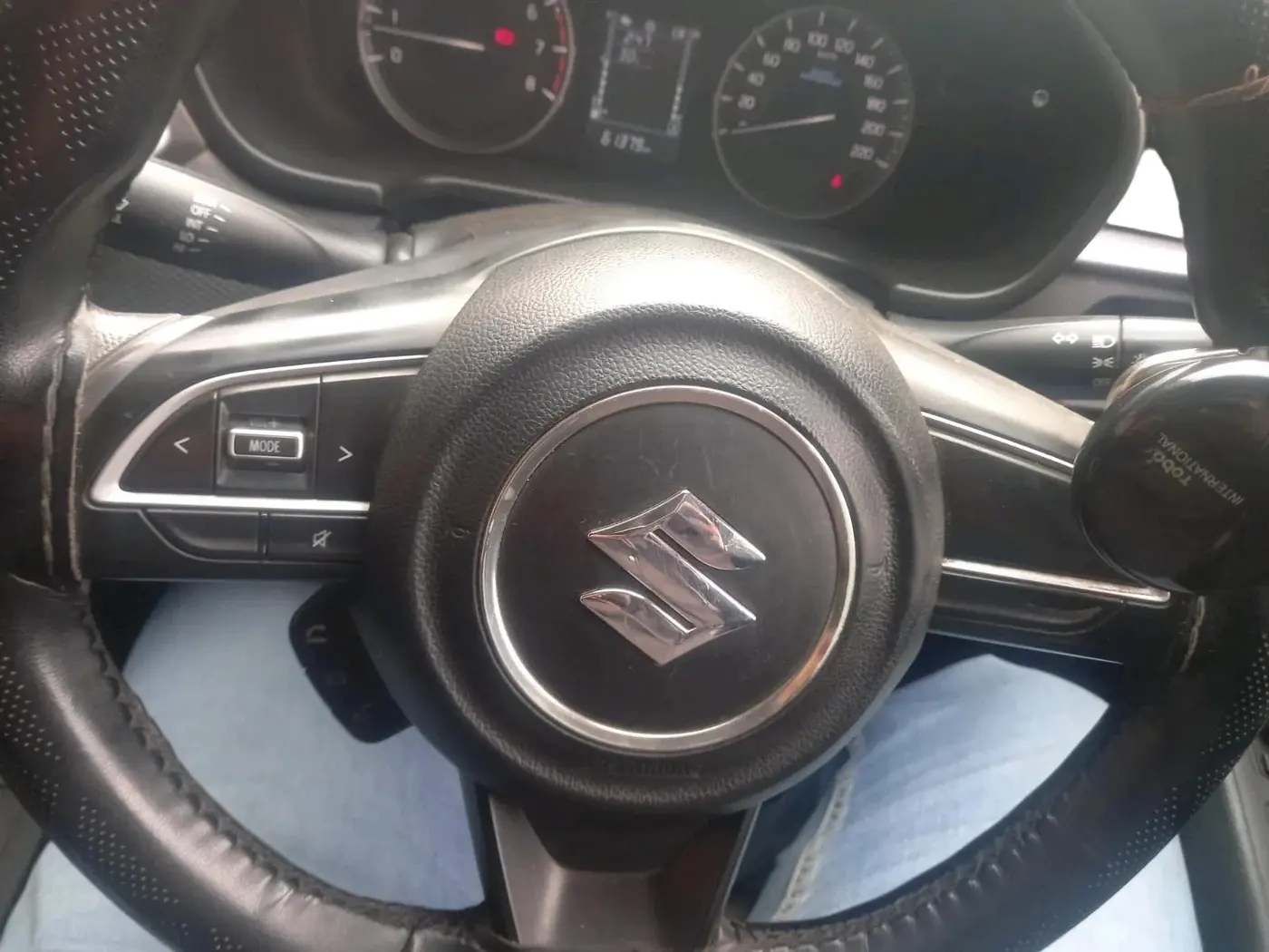 2023 Maruti BREZZA VXI SMART HYBRID, Petrol, Manual, 64,100 km, interior