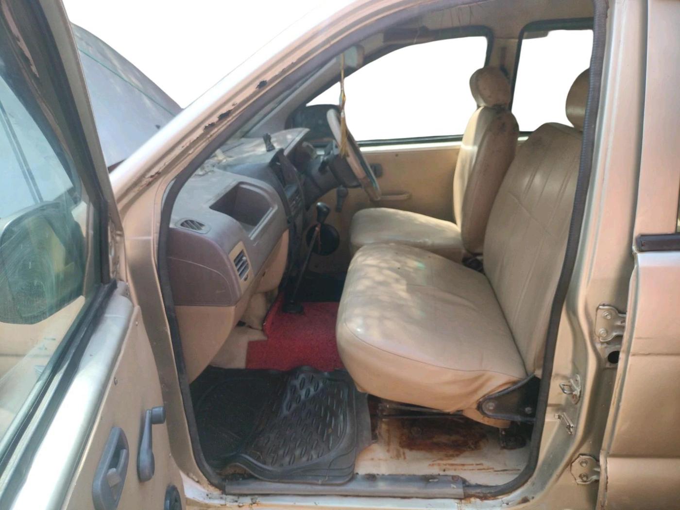 2011 Chevrolet Tavera LS B1 10 STR, Diesel, Manual, 1,50,000 km, interior