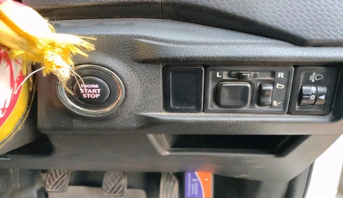 2022 Maruti Vitara Brezza VXI, Petrol, Manual, 87,726 km, interior