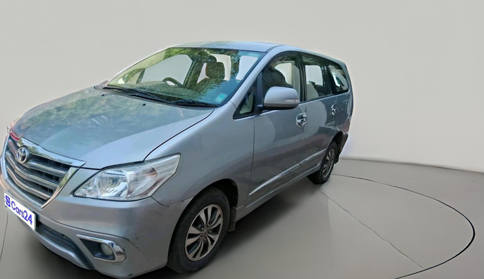 2015 Toyota Innova 2.5 VX 8 STR, Diesel, Manual, 90,241 km, exterior