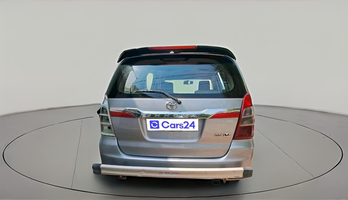 2015 Toyota Innova 2.5 VX 8 STR, Diesel, Manual, 90,241 km, exterior