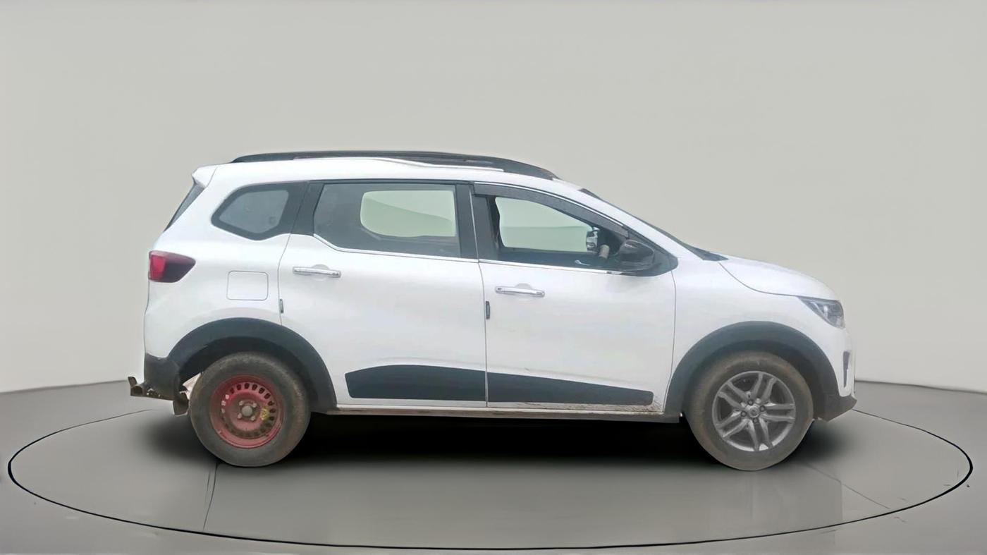 2023 Renault TRIBER RXZ, Petrol, Manual, 27,122 km, exterior