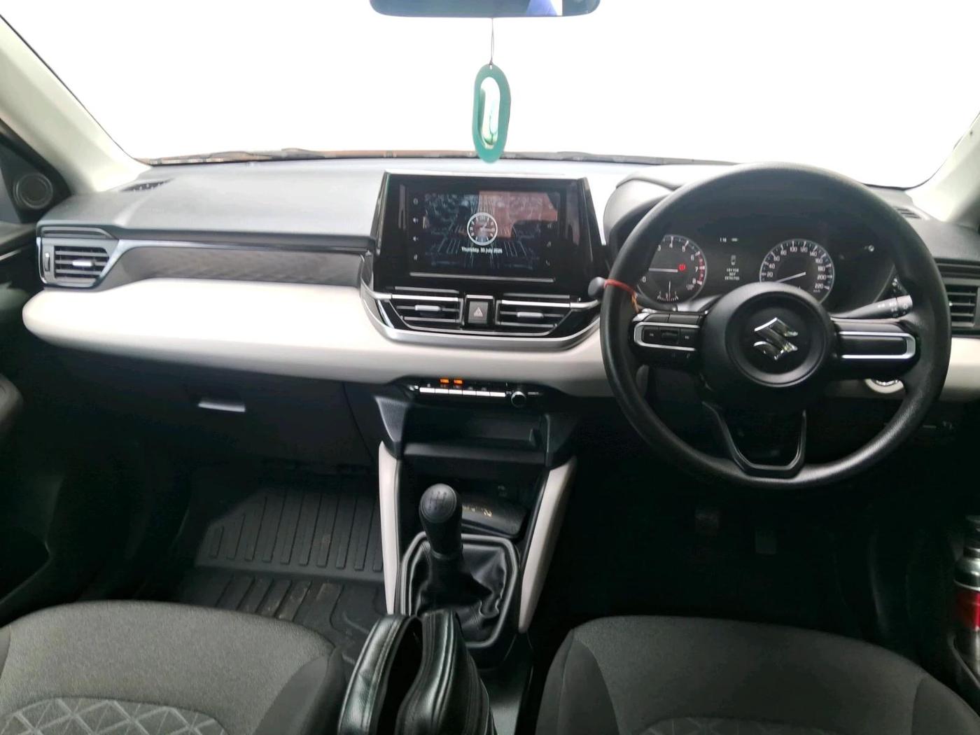 2026 Maruti Victoris Lxi 1.5 CNG MT, CNG, Manual, 3,914 km, interior