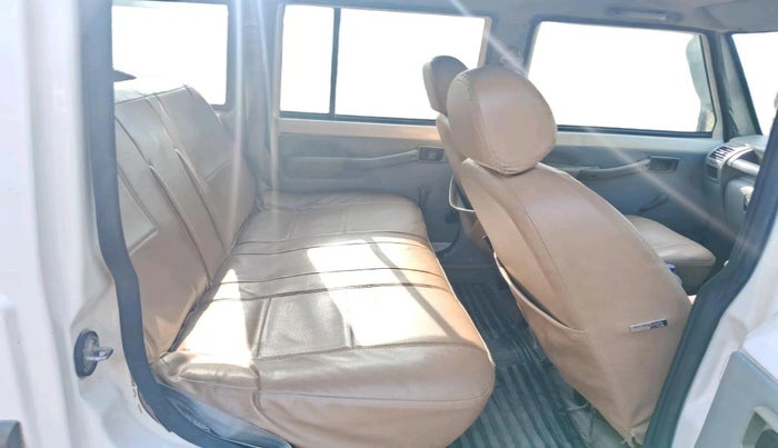 2017 Mahindra Bolero SLE BS IV, Diesel, Manual, 1,65,338 km, interior