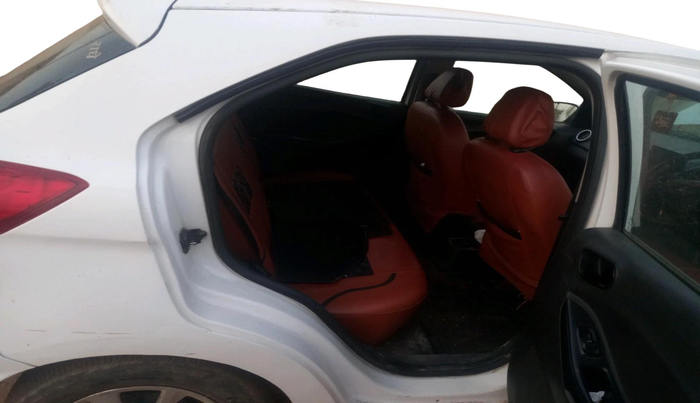 2019 Ford New Figo TITANIUM 1.2 PETROL MT, Petrol, Manual, 64,376 km, interior