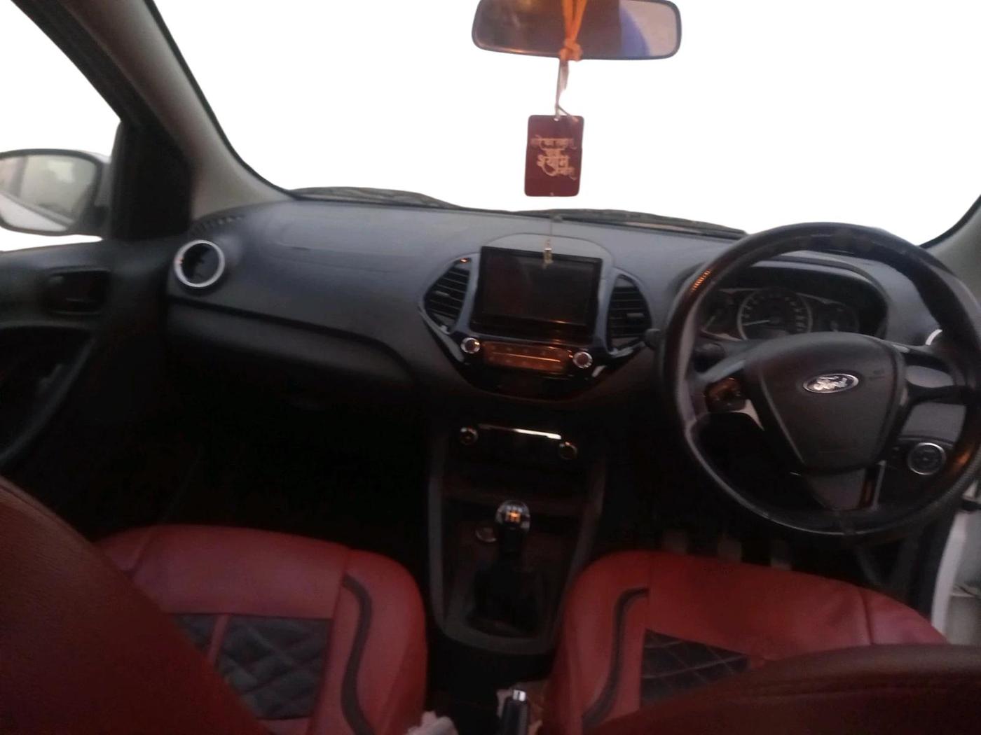 2019 Ford New Figo TITANIUM 1.2 PETROL MT, Petrol, Manual, 64,376 km, interior