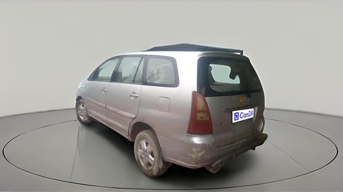 2006 Toyota Innova V 2.5 7 STR, Diesel, Manual, 1,69,948 km, exterior