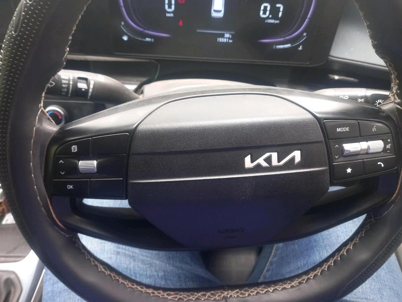 2025 KIA Carens Clavis HTE (O) 1.5 Diesel MT, Diesel, Manual, 15,591 km, interior