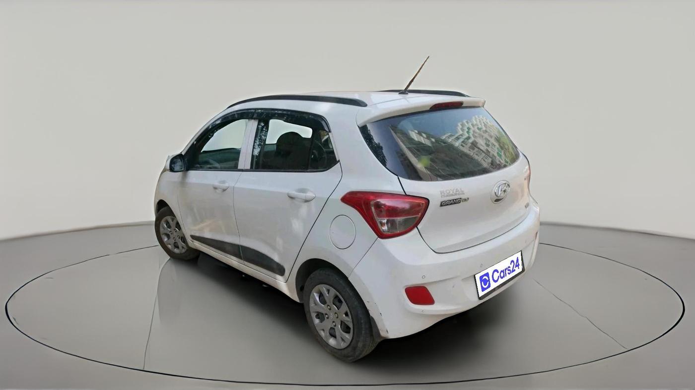 2016 Hyundai Grand i10 SPORTZ 1.2 KAPPA VTVT, Petrol, Manual, 2,04,746 km, exterior