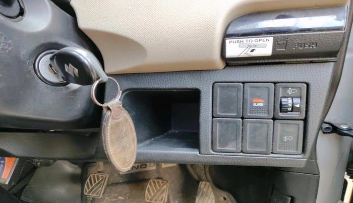 2018 Maruti Wagon R 1.0 VXI, Petrol, Manual, 29,991 km, interior