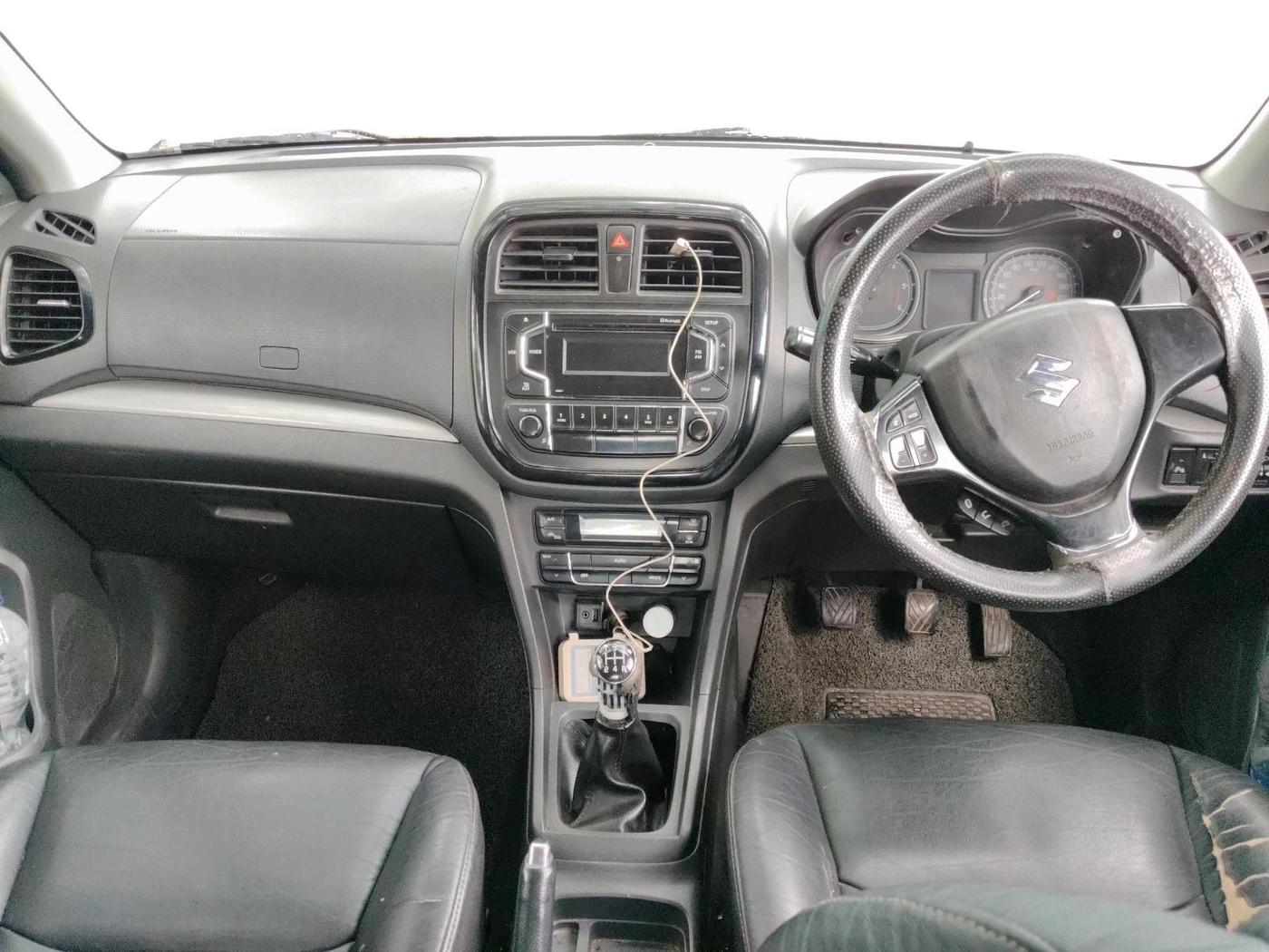 2016 Maruti Vitara Brezza ZDI, Diesel, Manual, 1,17,141 km, interior