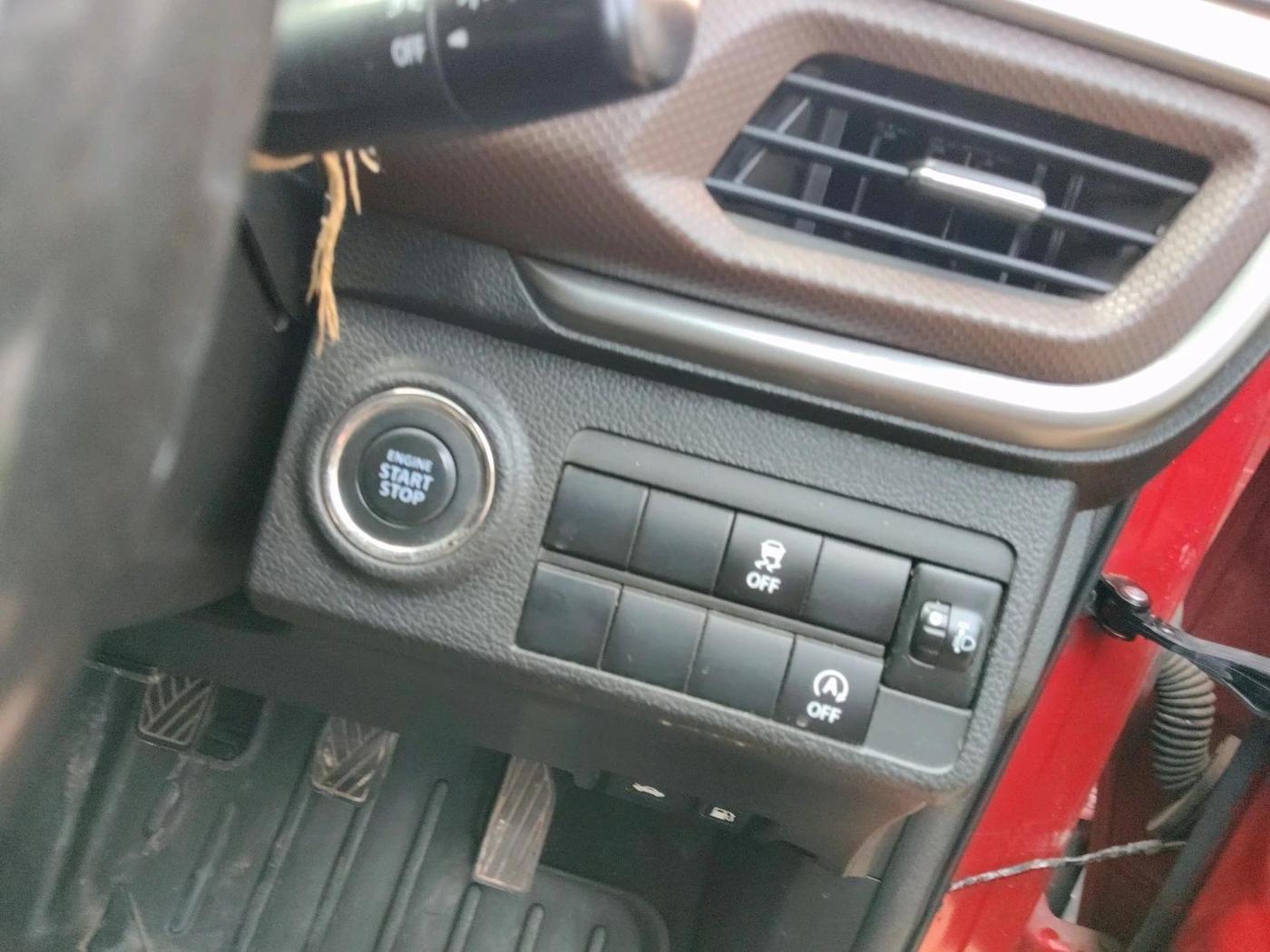 2022 Maruti BREZZA ZXI SMART HYBRID , Petrol, Manual, 49,673 km, interior