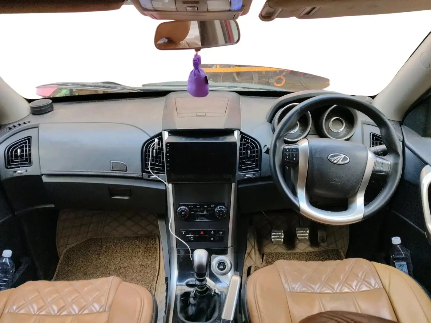 2018 Mahindra XUV500 W11, Diesel, Manual, 78,000 km, interior