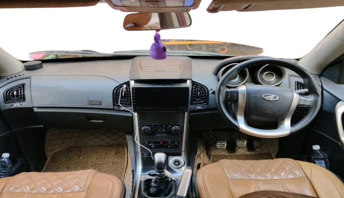 2018 Mahindra XUV500 W11, Diesel, Manual, 78,000 km, interior