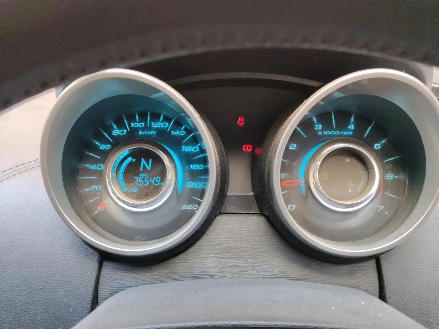 2018 Mahindra XUV500 W11, Diesel, Manual, 78,000 km, interior