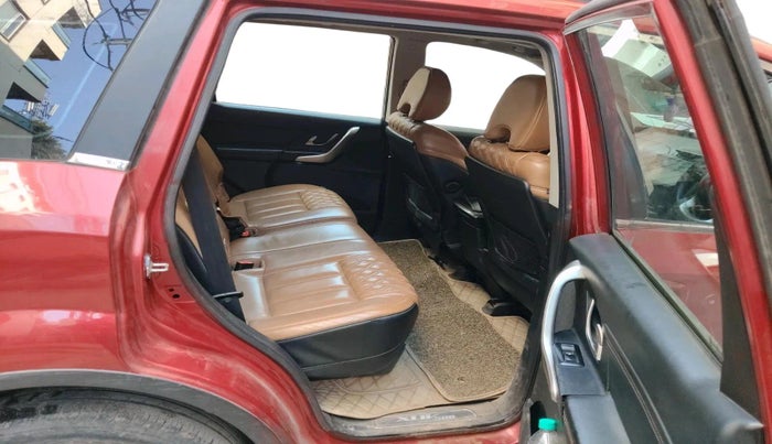 2018 Mahindra XUV500 W11, Diesel, Manual, 78,000 km, interior