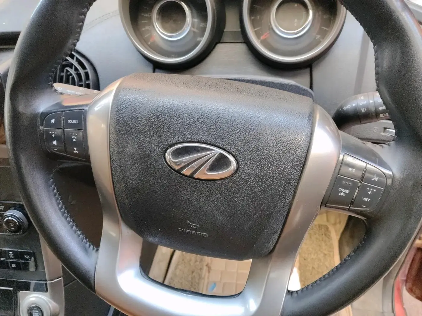 2018 Mahindra XUV500 W11, Diesel, Manual, 78,000 km, interior