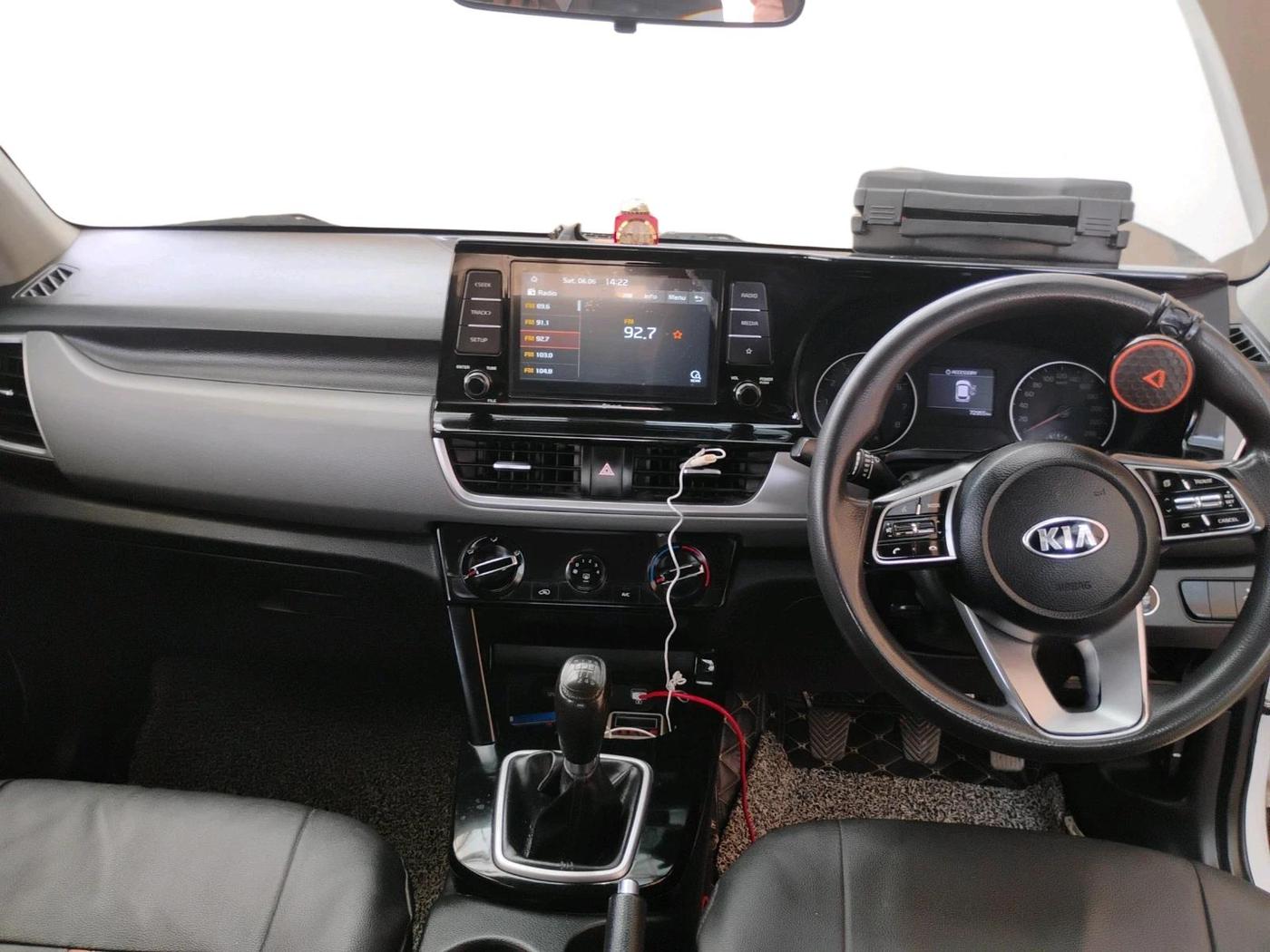 2019 KIA SELTOS HTK PLUS 1.5, Petrol, Manual, 72,955 km, interior