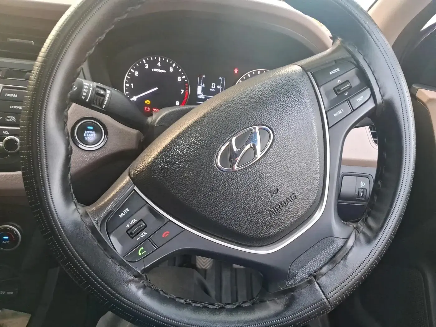 2015 Hyundai Elite i20 SPORTZ 1.2 (O), Petrol, Manual, 82,874 km, interior