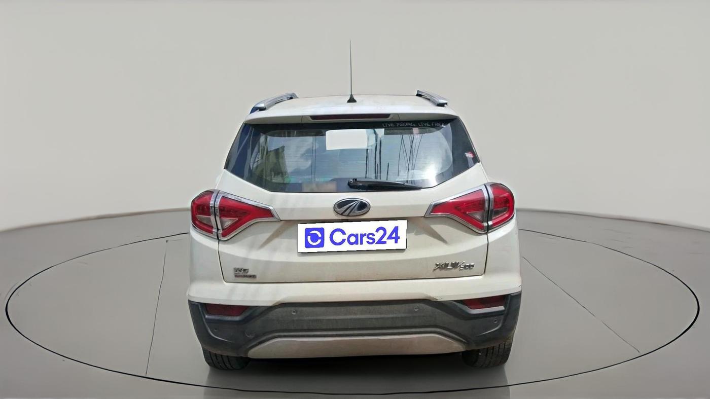 2019 Mahindra XUV300 W8 (O) 1.5 DIESEL AMT, Diesel, Automatic, 88,291 km, exterior