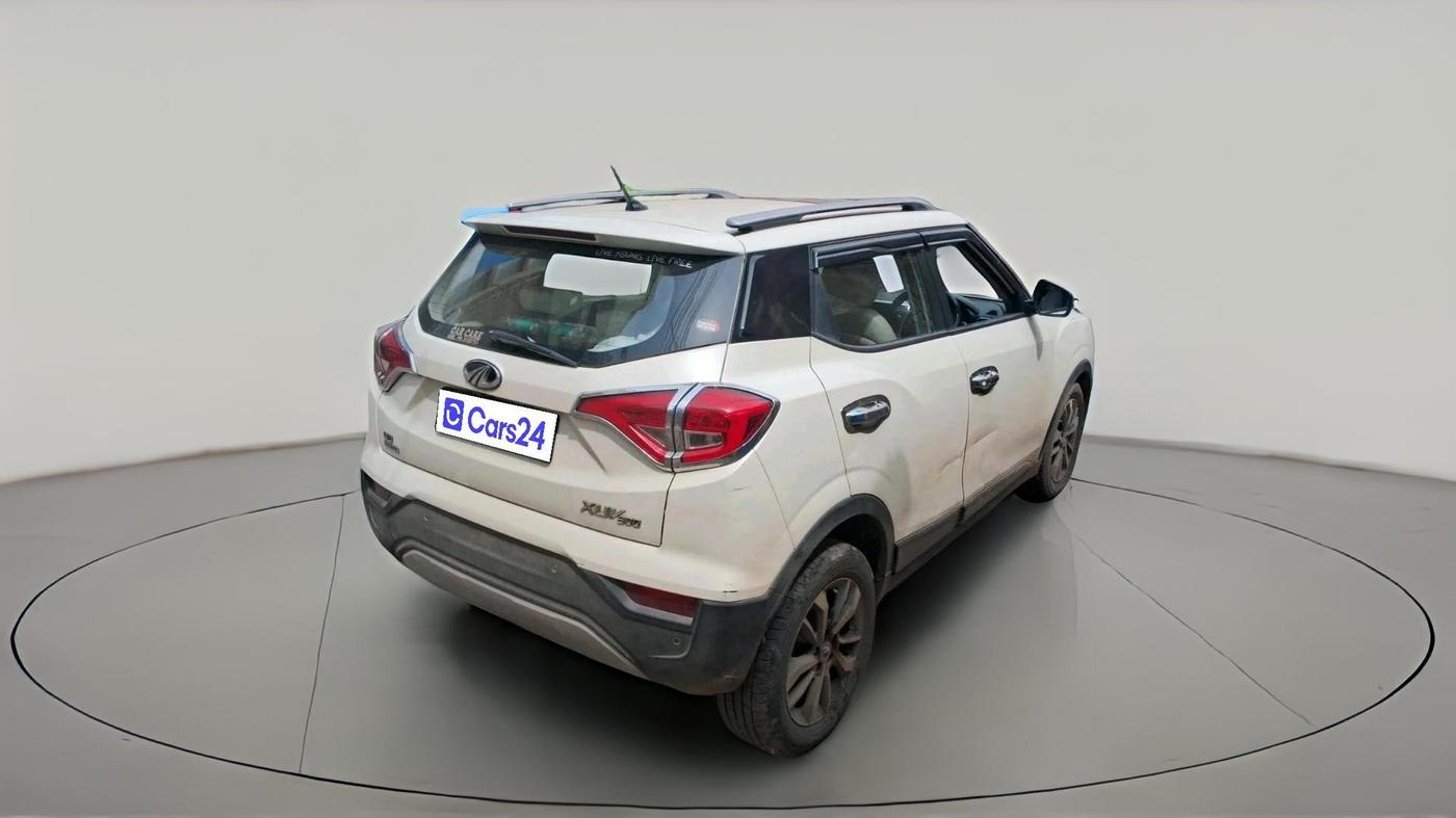 2019 Mahindra XUV300 W8 (O) 1.5 DIESEL AMT, Diesel, Automatic, 88,291 km, exterior