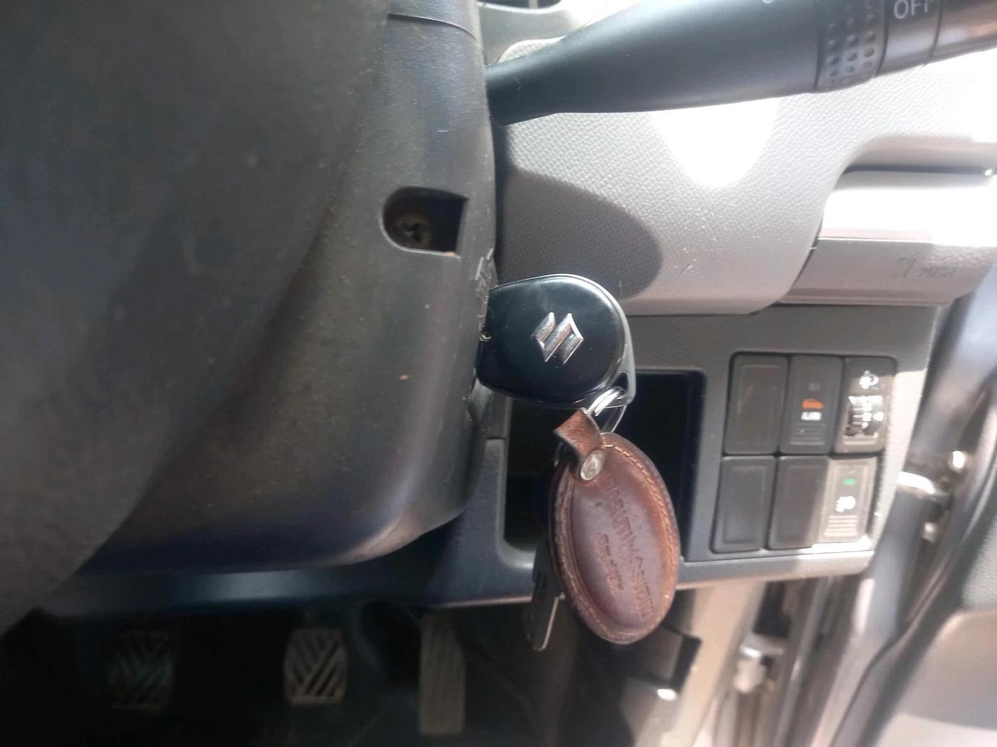 2012 Maruti Wagon R 1.0 VXI, Petrol, Manual, 96,598 km, interior