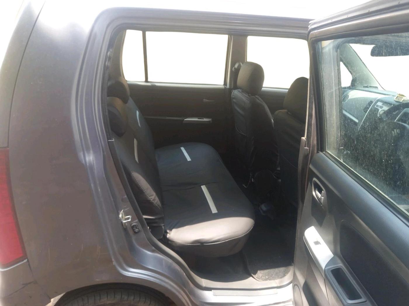 2012 Maruti Wagon R 1.0 VXI, Petrol, Manual, 96,598 km, interior