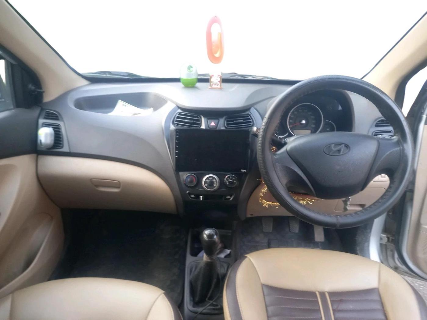 2017 Hyundai Eon MAGNA +, Petrol, Manual, 38,237 km, interior