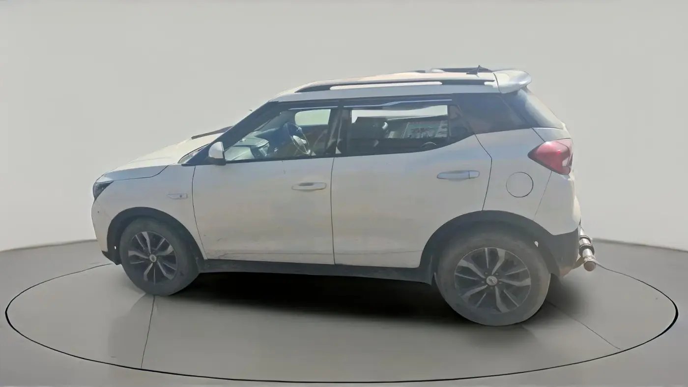 2022 Mahindra XUV300 W6 1.5 Sunroof Diesel, Diesel, Manual, 94,000 km, exterior