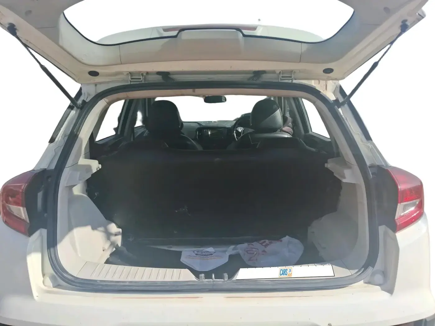 2022 Mahindra XUV300 W6 1.5 Sunroof Diesel, Diesel, Manual, 94,000 km, exterior
