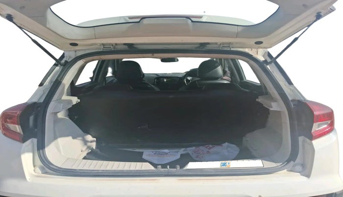 2022 Mahindra XUV300 W6 1.5 Sunroof Diesel, Diesel, Manual, 94,000 km, exterior